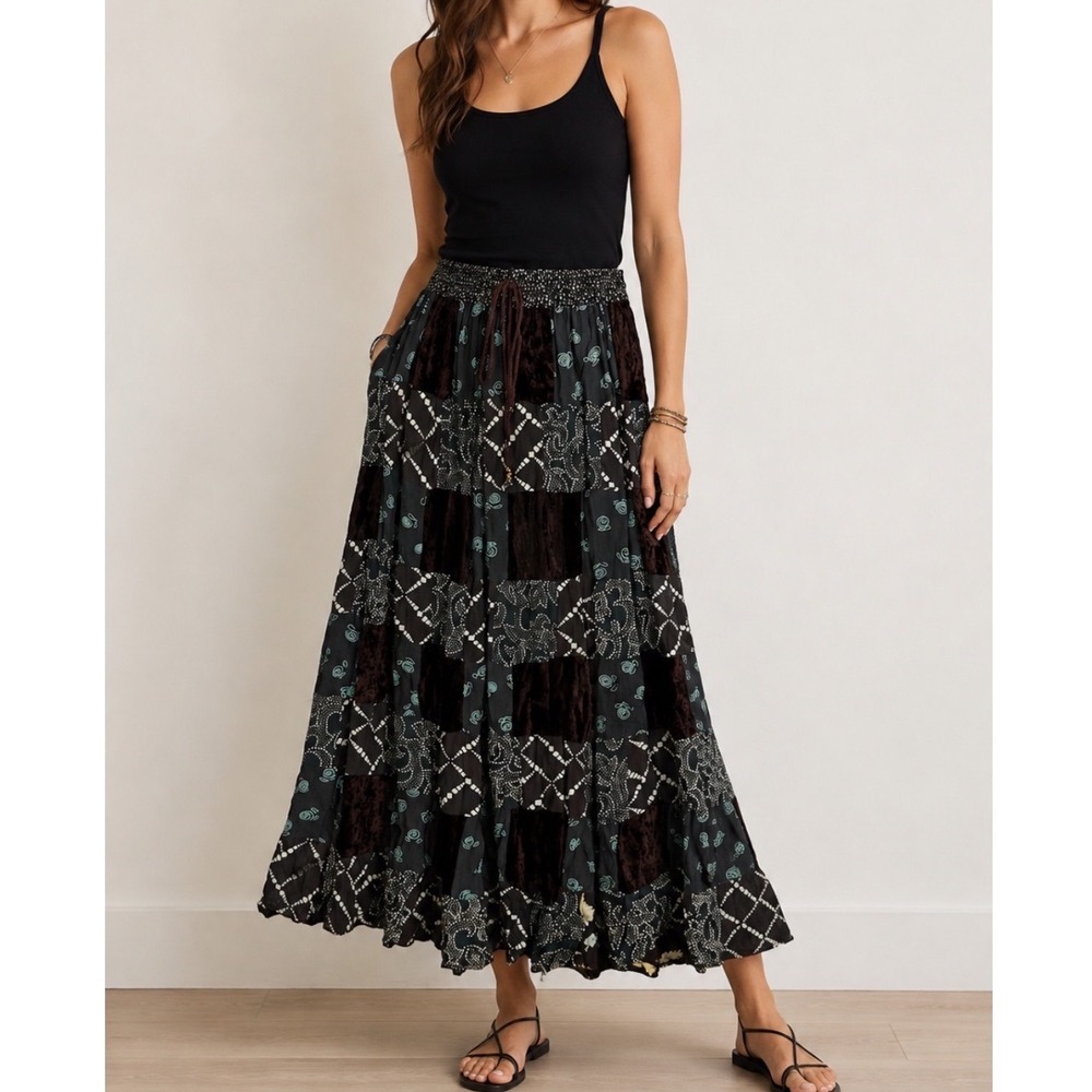 Vintage Womens Skirt Size Medium Patchwork Maxi Brown Velvet Paisley Boho Tiered